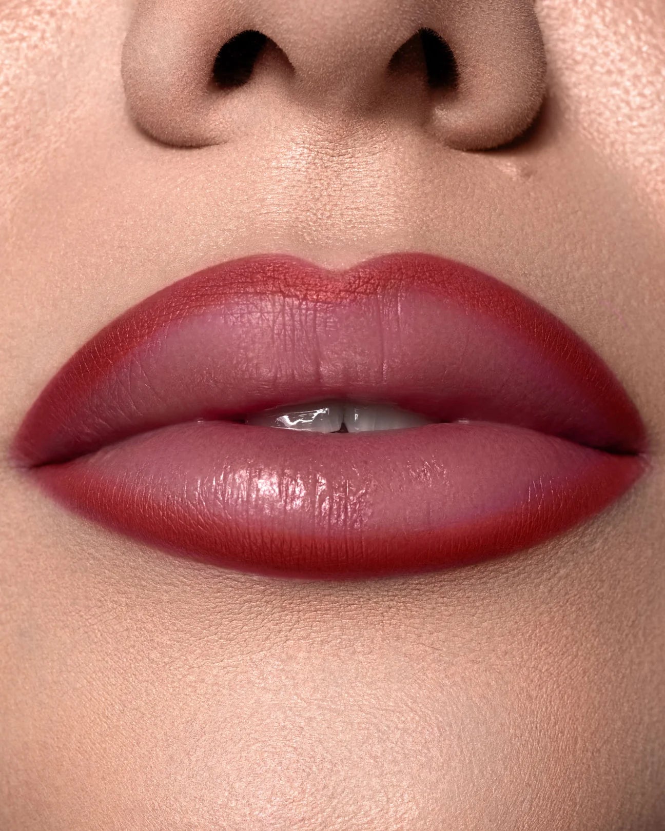 gansta lips astra 03